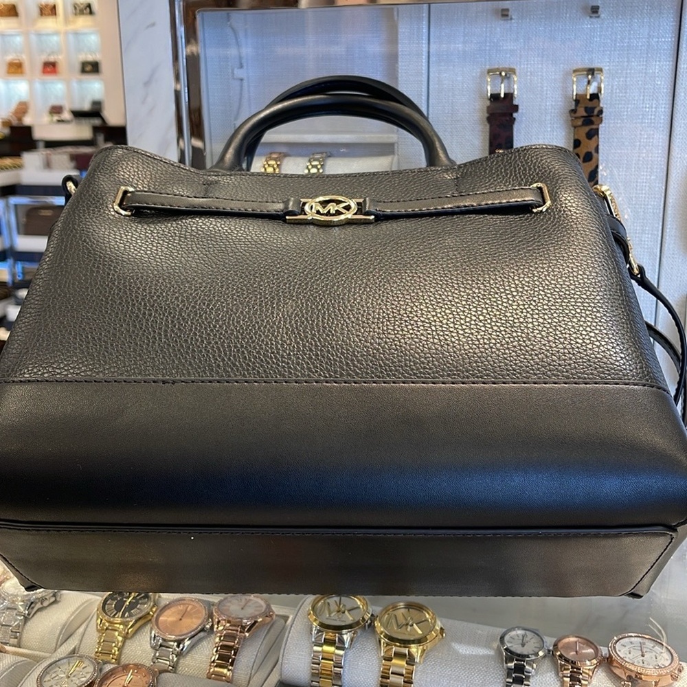Michael Kors Mercer Large Top-Zip Belted Satchel Crossbody Center Zip
Black
NWT - Picture 3 of 16